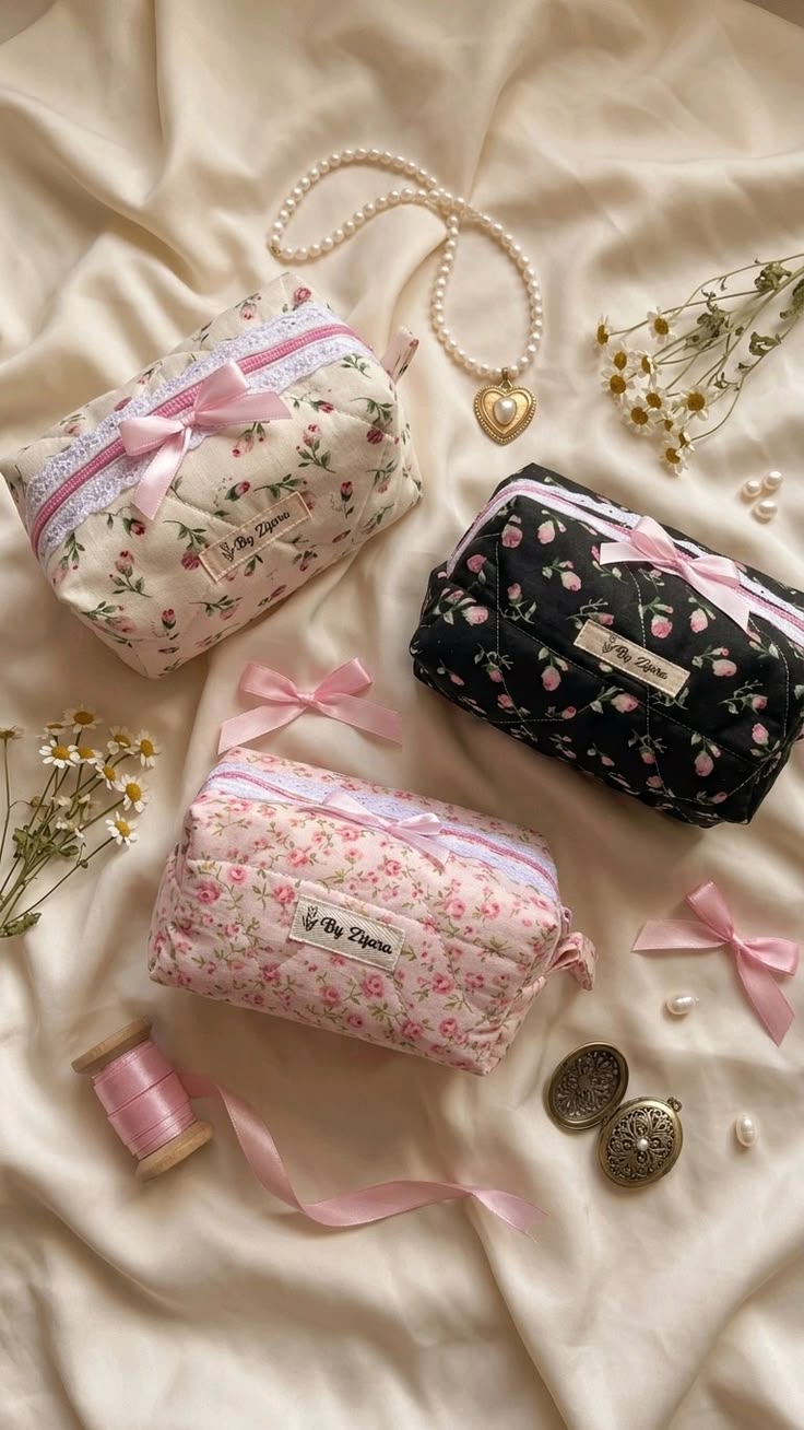 POUCHE floral pouch